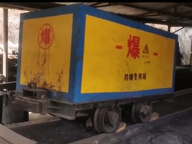 走進(jìn)礦區(qū)，產(chǎn)品維護(hù)，山東邦泰機(jī)電為您提供更好的售后服務(wù)！~